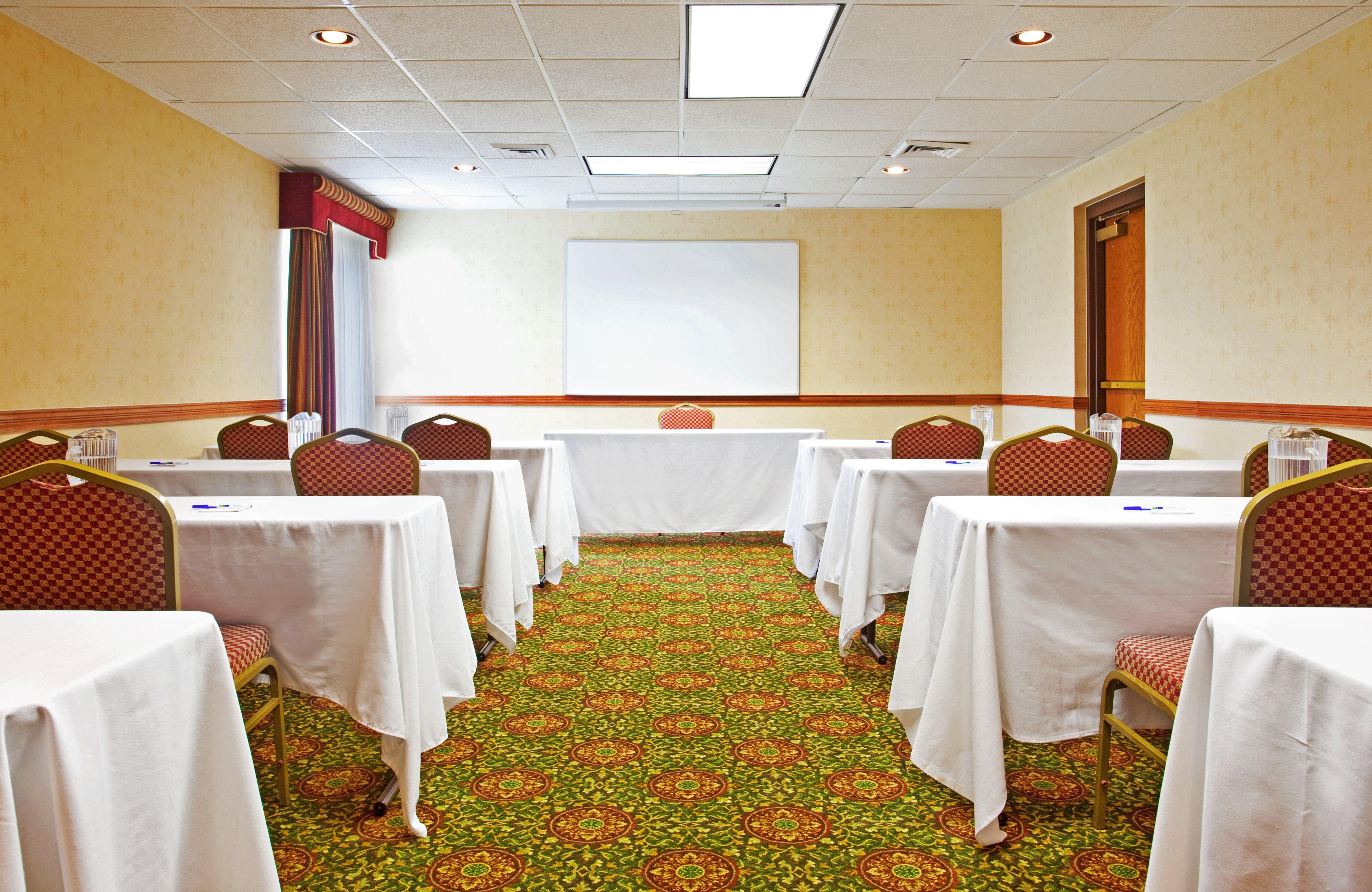 Candlewood Suites Grand Rapids Airport By Ihg Cascade Esterno foto